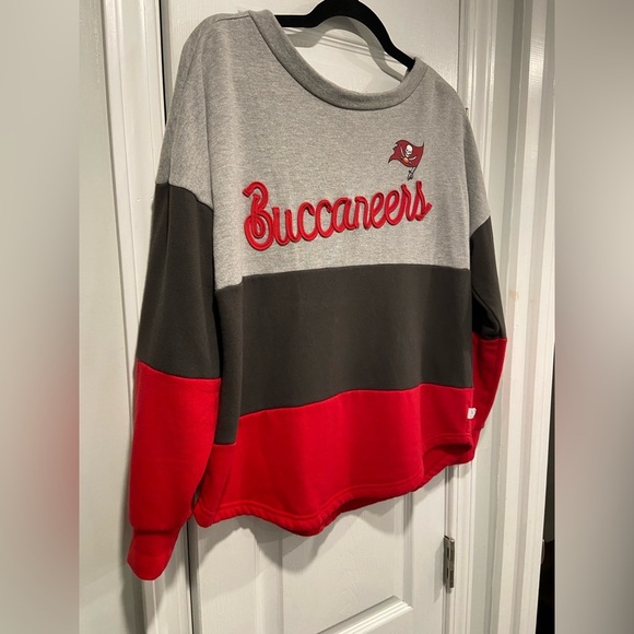 Tampa Bay Buccaneers Size M Touch Outfield Deep V-Back Tie Pullover Sweatshirt - Picture 7 of 12